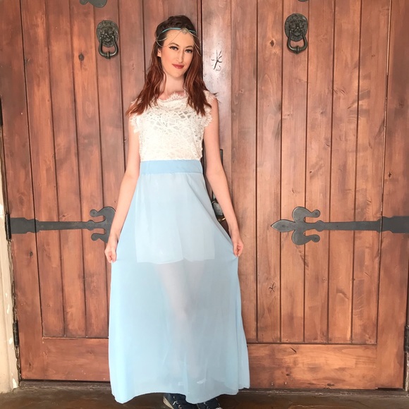 Beautiful Formal Dress - Picture 2 of 8